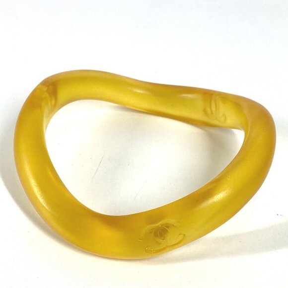 CHANEL 96C CC Logo CC Mark Accessory bracelet Bangle Resin yellow - Picture 9 of 12